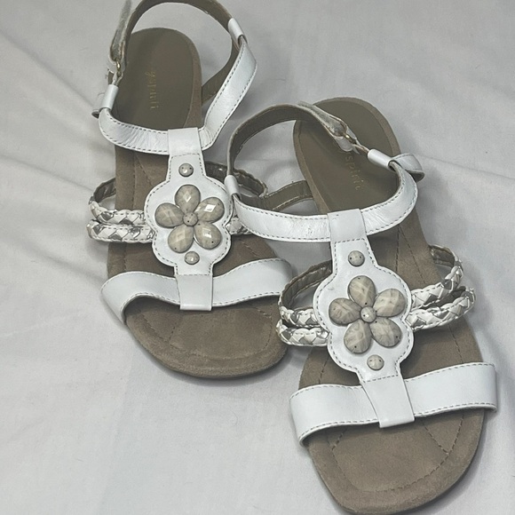 Easy Spirit White Adjustable Strap Floral Beaded Wedge Sandals Size 7 - Picture 1 of 10